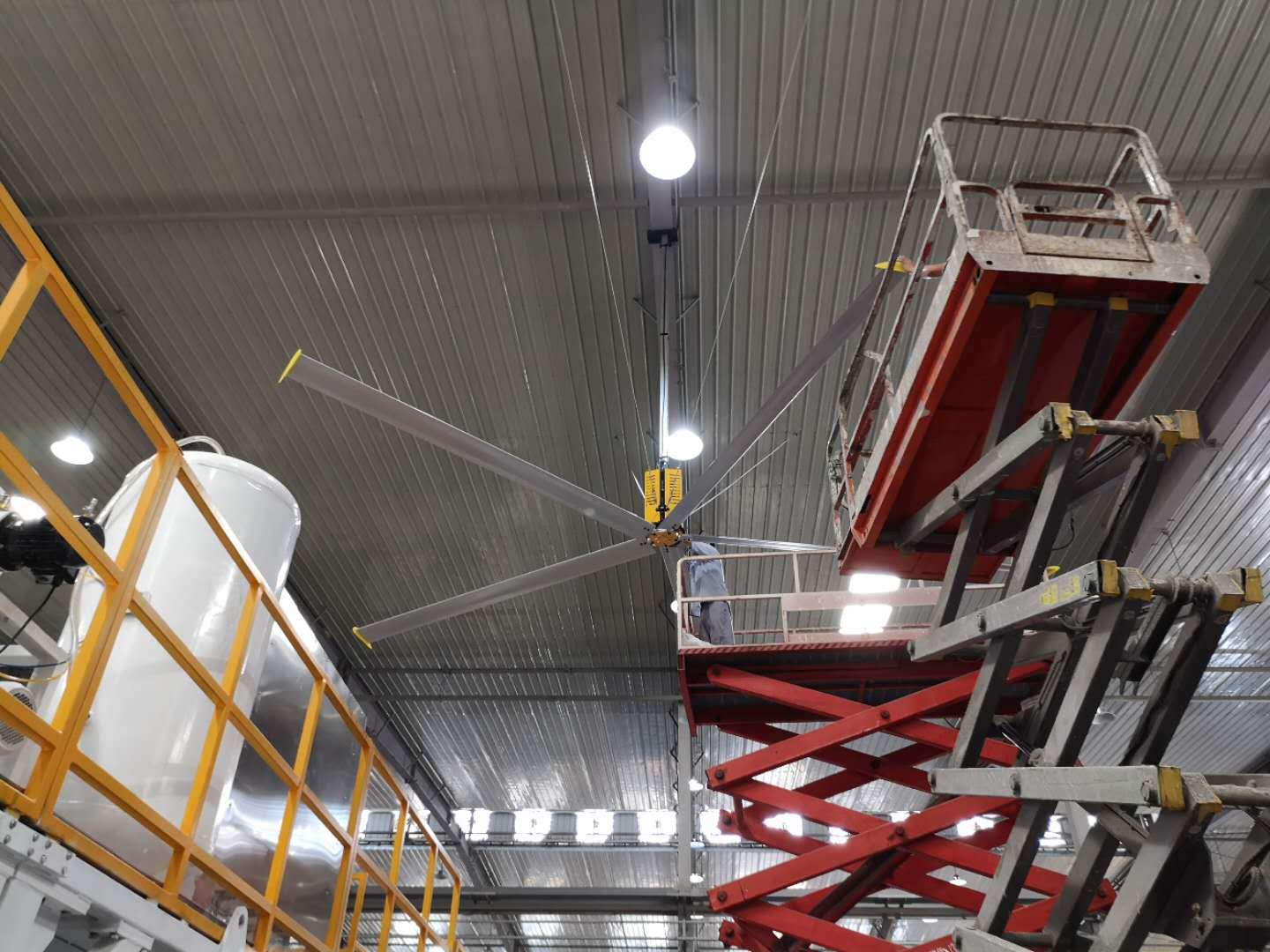 Industrial Energy-Saving Large Ceiling Fan Industrial Energy-Saving Large Ceiling Fan